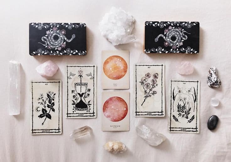 ภาพหน้าปกของ 🔮✨เเม่หมอลูน่า
