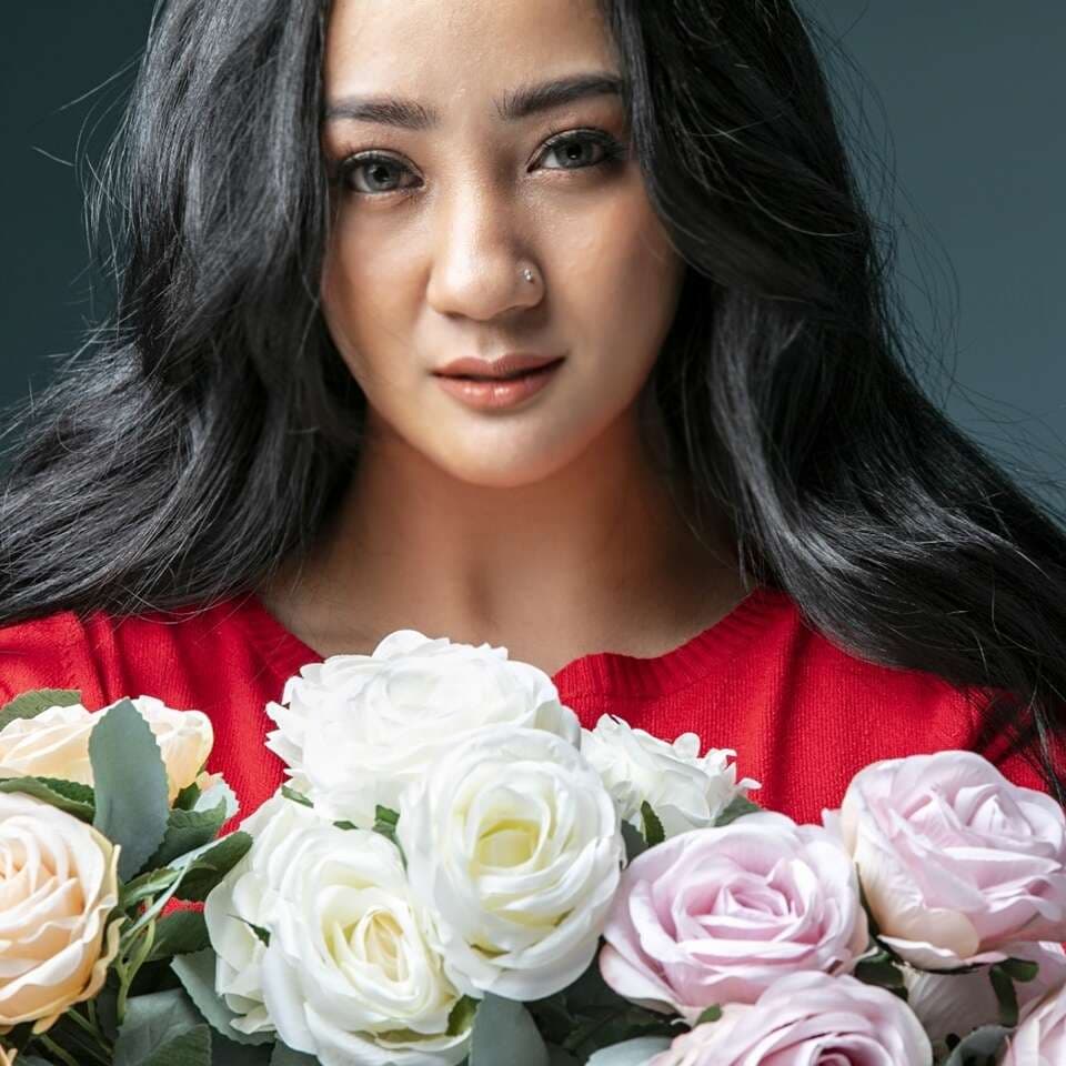 ความรักของคนมีคู่... เธอและฉันจะเป็นอย่างไร