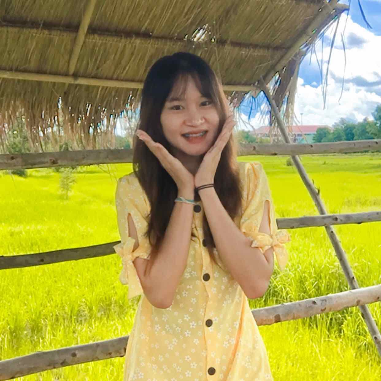 สาวน้อยคนงาม สาม