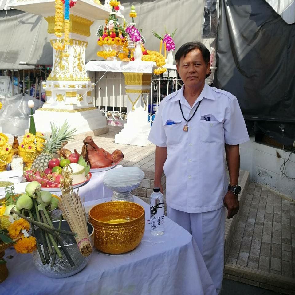 จ.ท.ธนโชค สำเนียง 